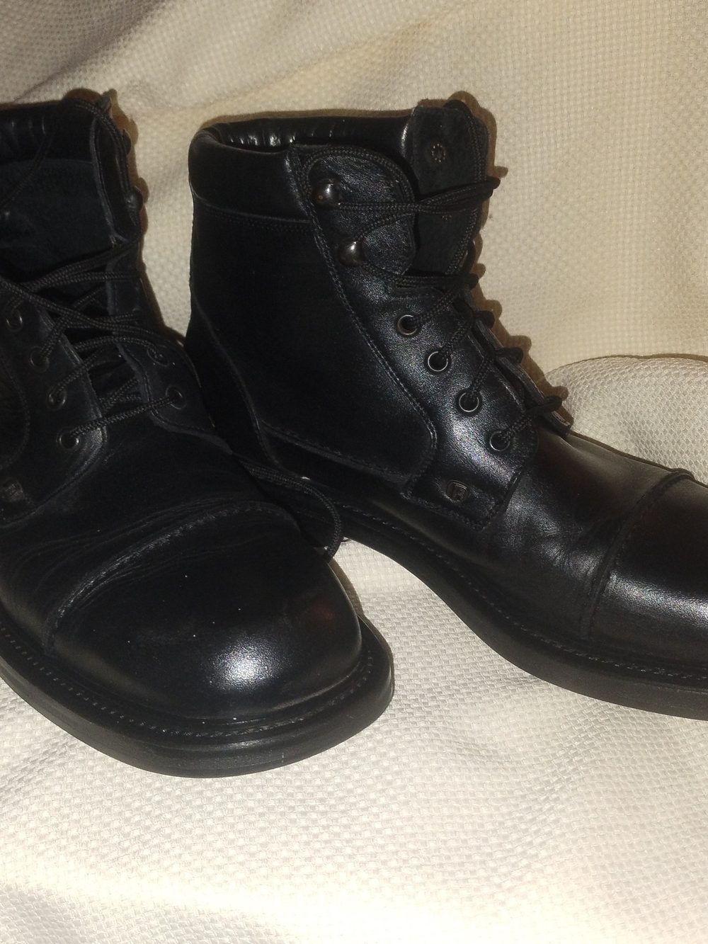 Reaction Kenneth Cole ROLL WITH IT size 10.5 Leather Boots